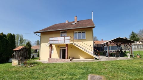 Property building, Garden