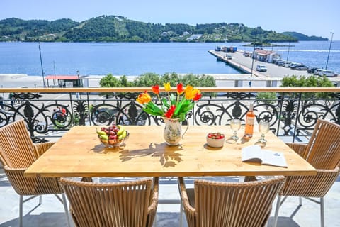 View (from property/room), Balcony/Terrace, Sea view