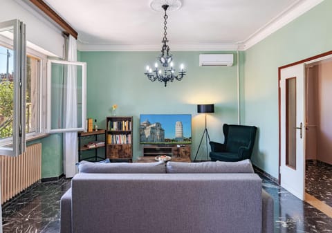 Living room, air conditioner