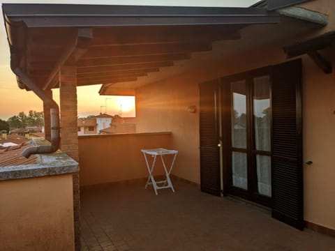 Property building, Balcony/Terrace, Sunset, Internal: Not applicable to any particular room