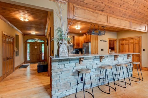 Birds Nest on Sugar Mountain House in Sugar Mountain