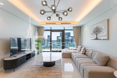 Communal lounge/ TV room, TV and multimedia, Living room