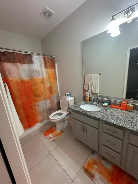 Golden Brooke Retreat House in Upper Grand Lagoon