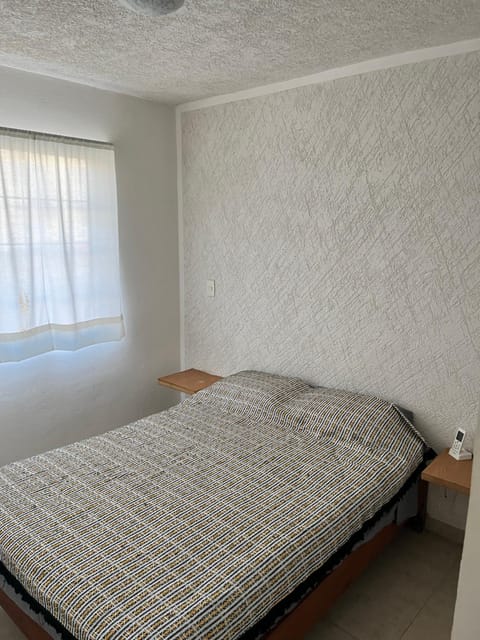 Depto en Planta Baja con Alberca, WiFi Rápido y Smart TV Apartment in Acapulco