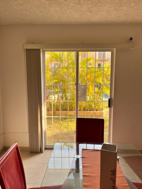 Depto en Planta Baja con Alberca, WiFi Rápido y Smart TV Apartment in Acapulco