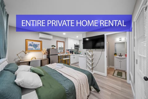 Entire Private Studio with 1 King Bed, Full Kitchen, Gated Yard, Available Now House in Spring Valley