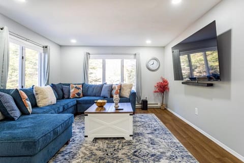 TV and multimedia, Living room, Seating area