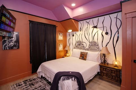 Bed, bunk bed