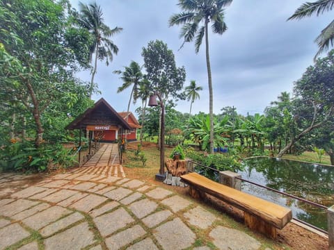 Nearby landmark, Day, Natural landscape, Garden, Garden view, River view