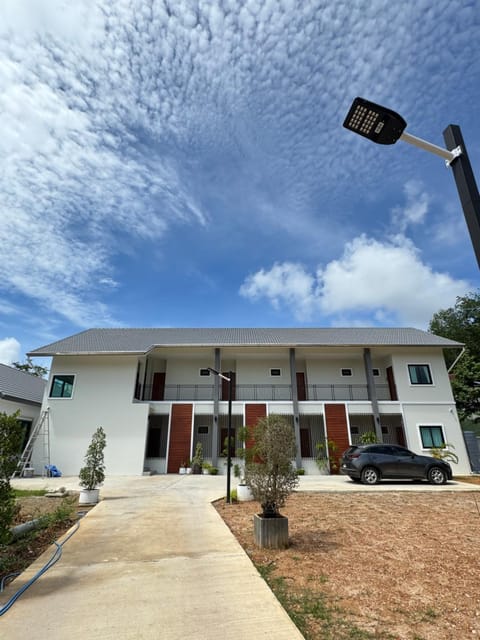 Property building, Day
