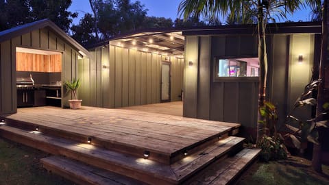 Patio, Night