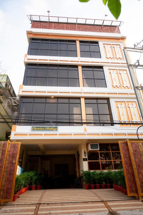 Property building, Facade/entrance, Day