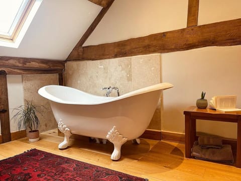Hot Tub, Stream-Side Garden, Mountain Views, 17thC House in Crucorney