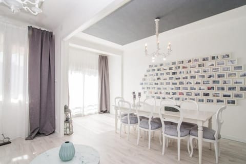 Nice, Cozy, UP TO 6, FCB stadium, free parking Apartment in L'Hospitalet de Llobregat