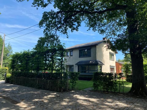 14 beds, 20p, 2 bath-, 1 livingroom House in Peer