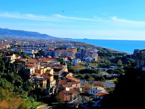 City view, Sea view