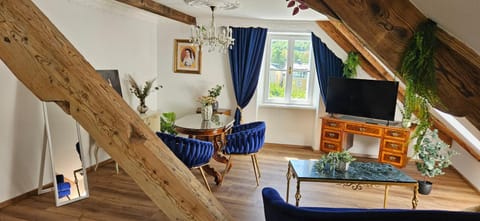 TV and multimedia, Living room, Dining area