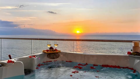 Day, Activities, Hot Tub, View (from property/room), Balcony/Terrace, Sea view, Sunset