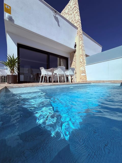 Balcony/Terrace, Pool view, Swimming pool