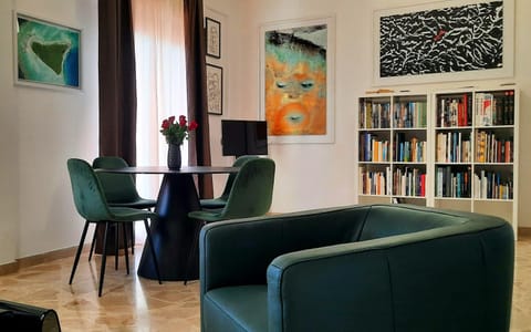 Library, Living room, Seating area