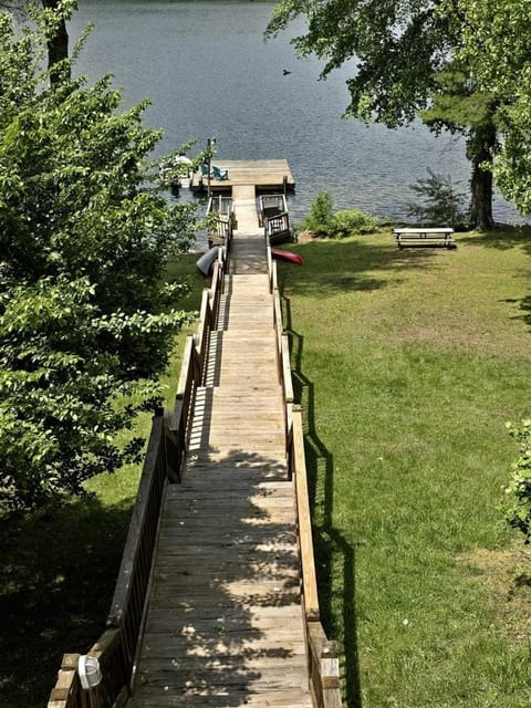 Mountain Lake House in North Carolina House in Lake Glenville