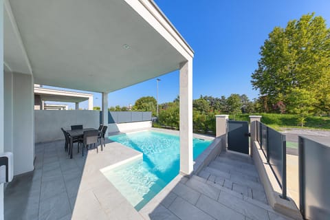 Patio, Swimming pool