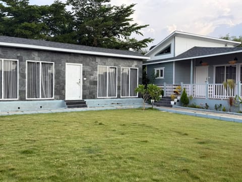Property building, Garden, Garden view