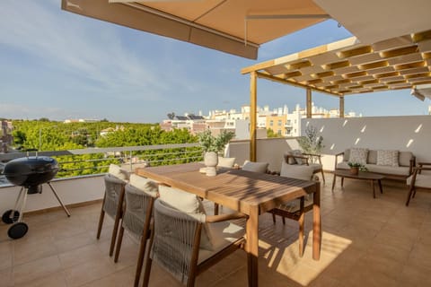 Patio, View (from property/room), Balcony/Terrace, Seating area, Dining area