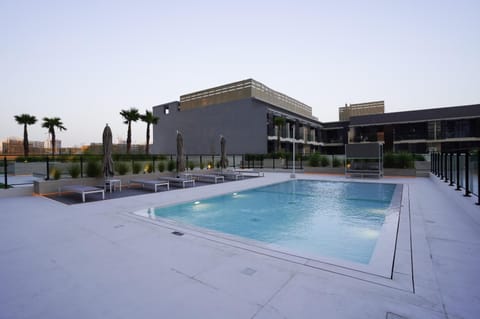 Swimming pool, Swimming pool