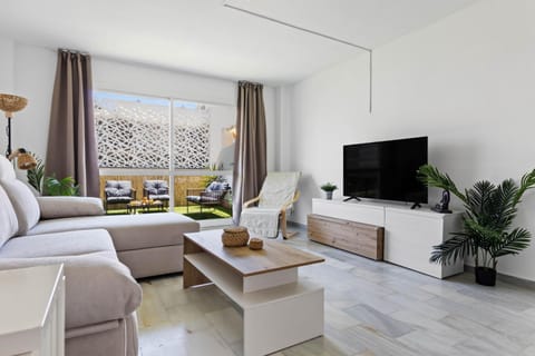 Erisa 29 By IVI Real Estate Apartment in Torremolinos