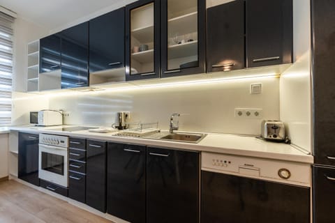 Kitchen or kitchenette, kitchen