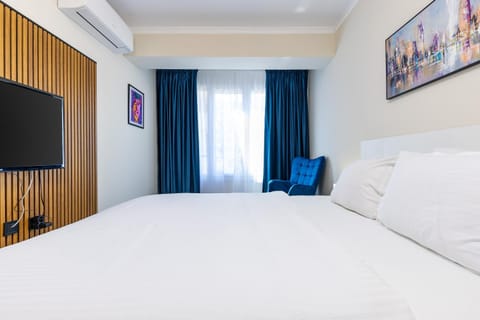 Bed, Bedroom, air conditioner