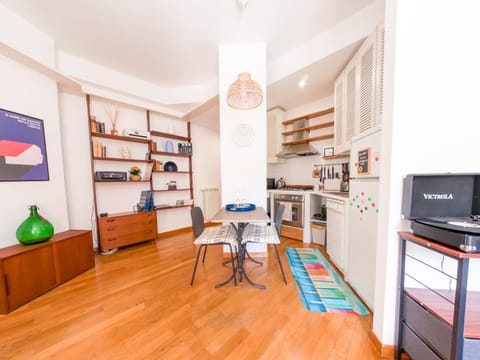 Kitchen or kitchenette, Food, Dinner, kitchen