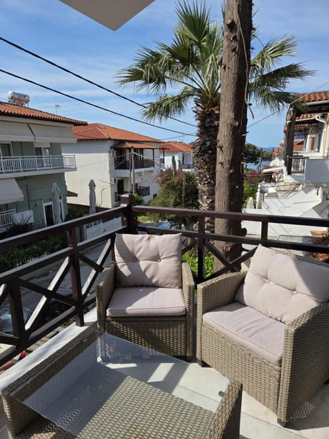 Day, View (from property/room), Balcony/Terrace, Seating area