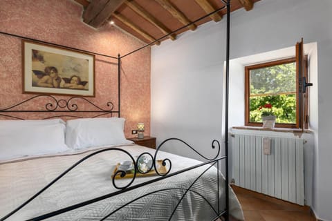 Bed, Photo of the whole room, Bedroom, internet