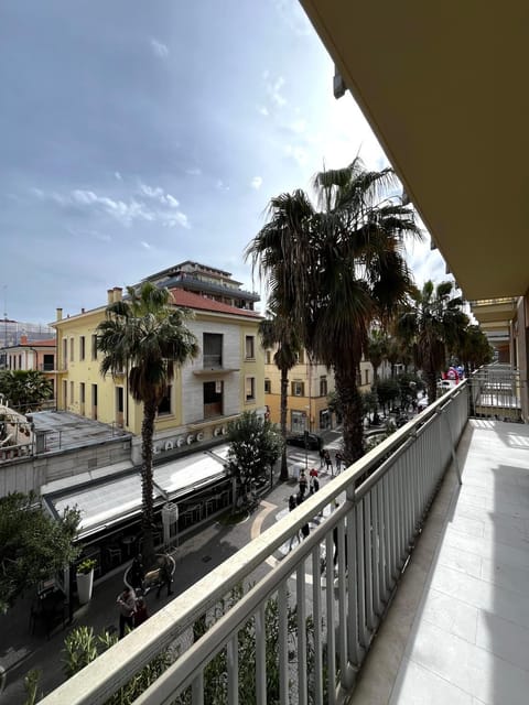 Property building, View (from property/room), Balcony/Terrace