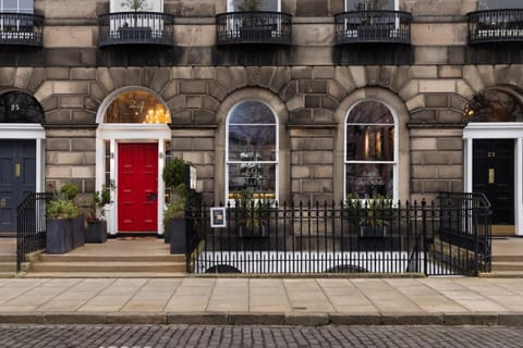 Property building, Facade/entrance, Neighbourhood, Street view