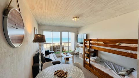 Living room, Dining area, Sea view, bunk bed