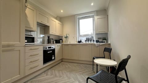 4-bedroom House for mid&long term stays Villa in Scotland