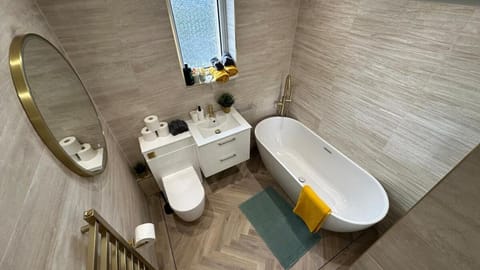 4-bedroom House for mid&long term stays Villa in Scotland