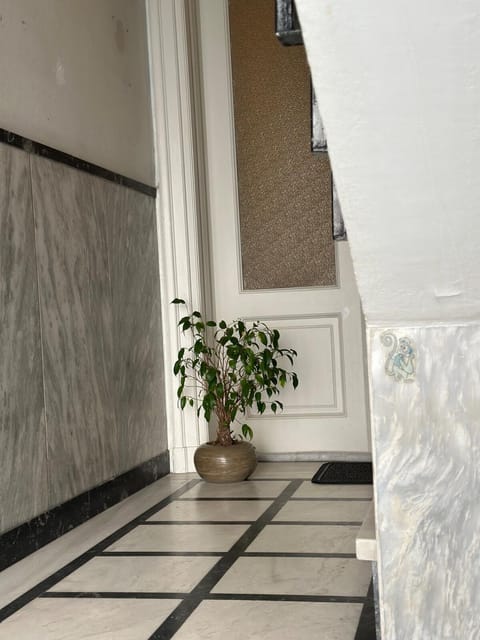 Timeless Thissio Home Apartment in Athens