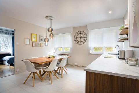 Dining area, kitchen