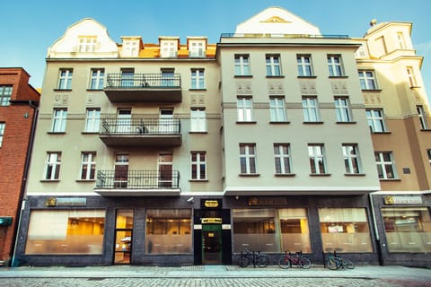 Property building, Day