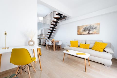 Four Seasons Luxurious Maisonette Apartment in Heraklion