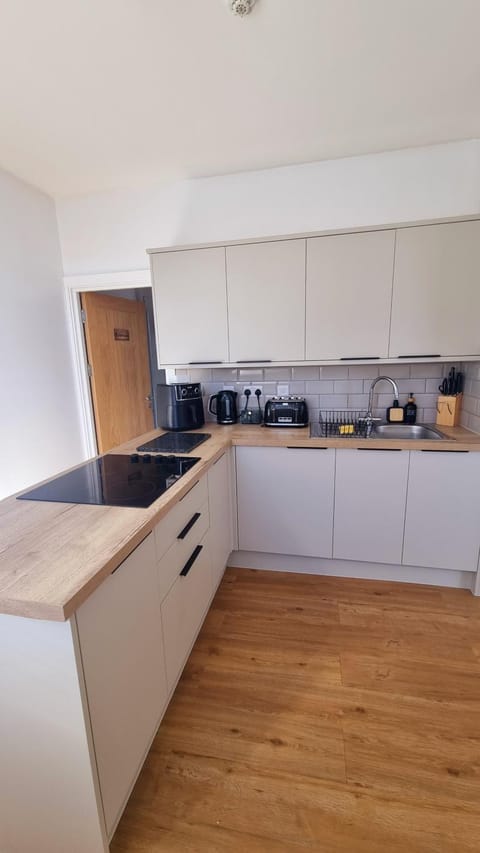 Driftwood Apartment in Swansea