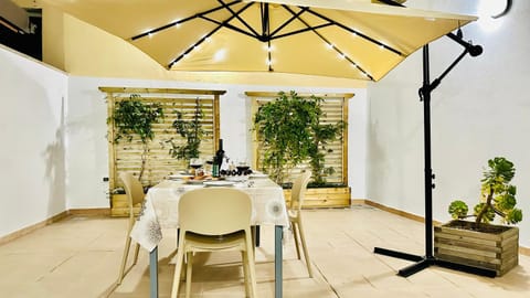 Garden, Dining area, Garden view
