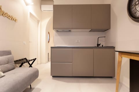 Kitchen or kitchenette, Living room