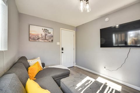 Near Old Town and UNM Home in East Downtown House in Albuquerque