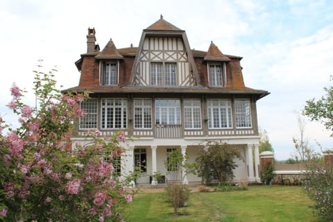 Property building, Garden, Garden, Garden view