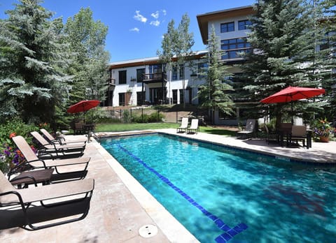 Brookside Townhome 103 townhouse House in Avon